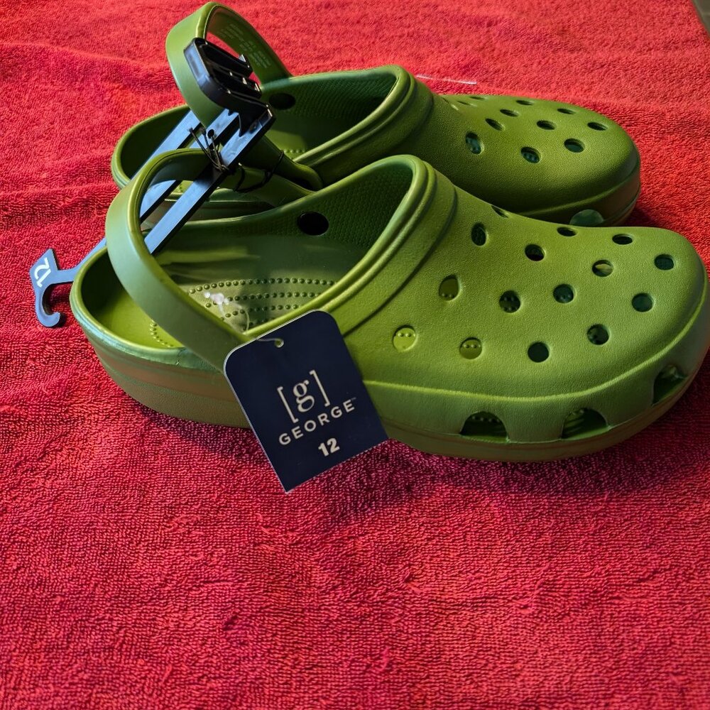 Mens sandal  Green size 12